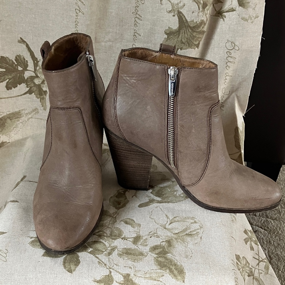 Coach nubuck booties - Picture 3 of 9